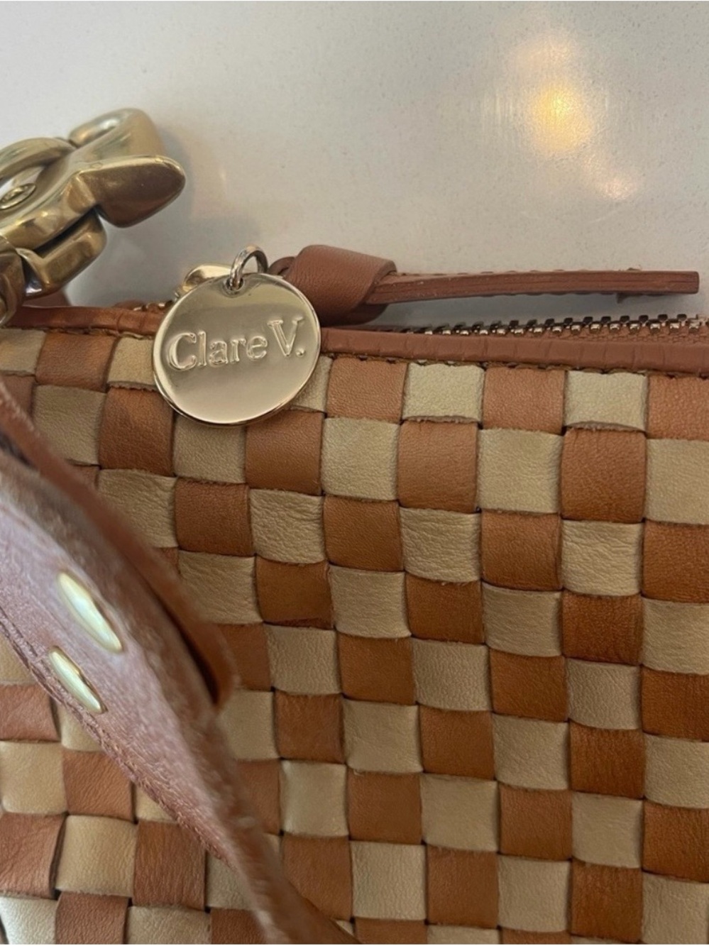 Clare V Moyen Messenger bag woven checker tan & cream - Picture 6 of 11